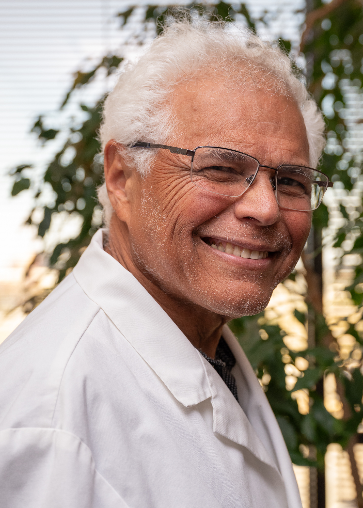 Dr Jairo Olivares, MD